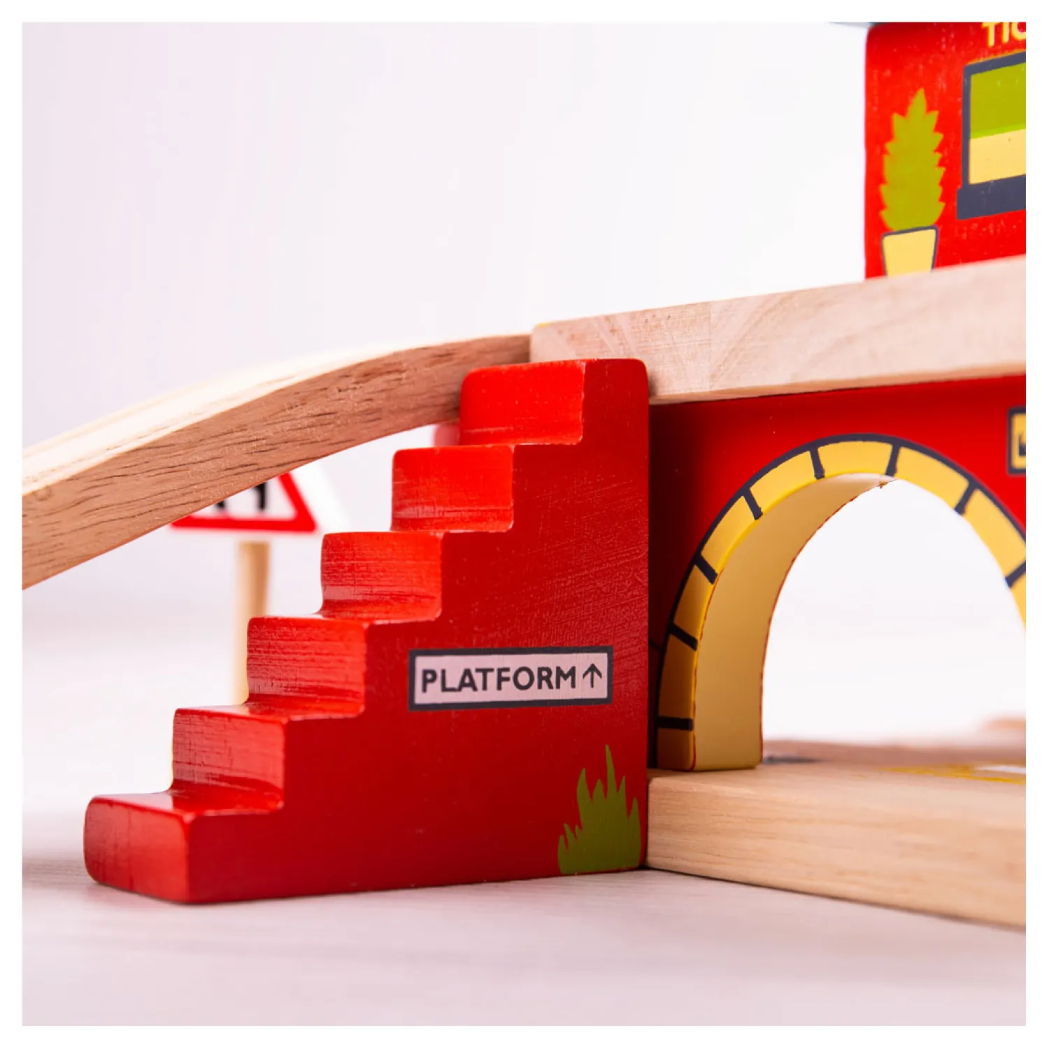 Houten Rails Bovengronds Treinstation, 5dlg.>Bigjigs New