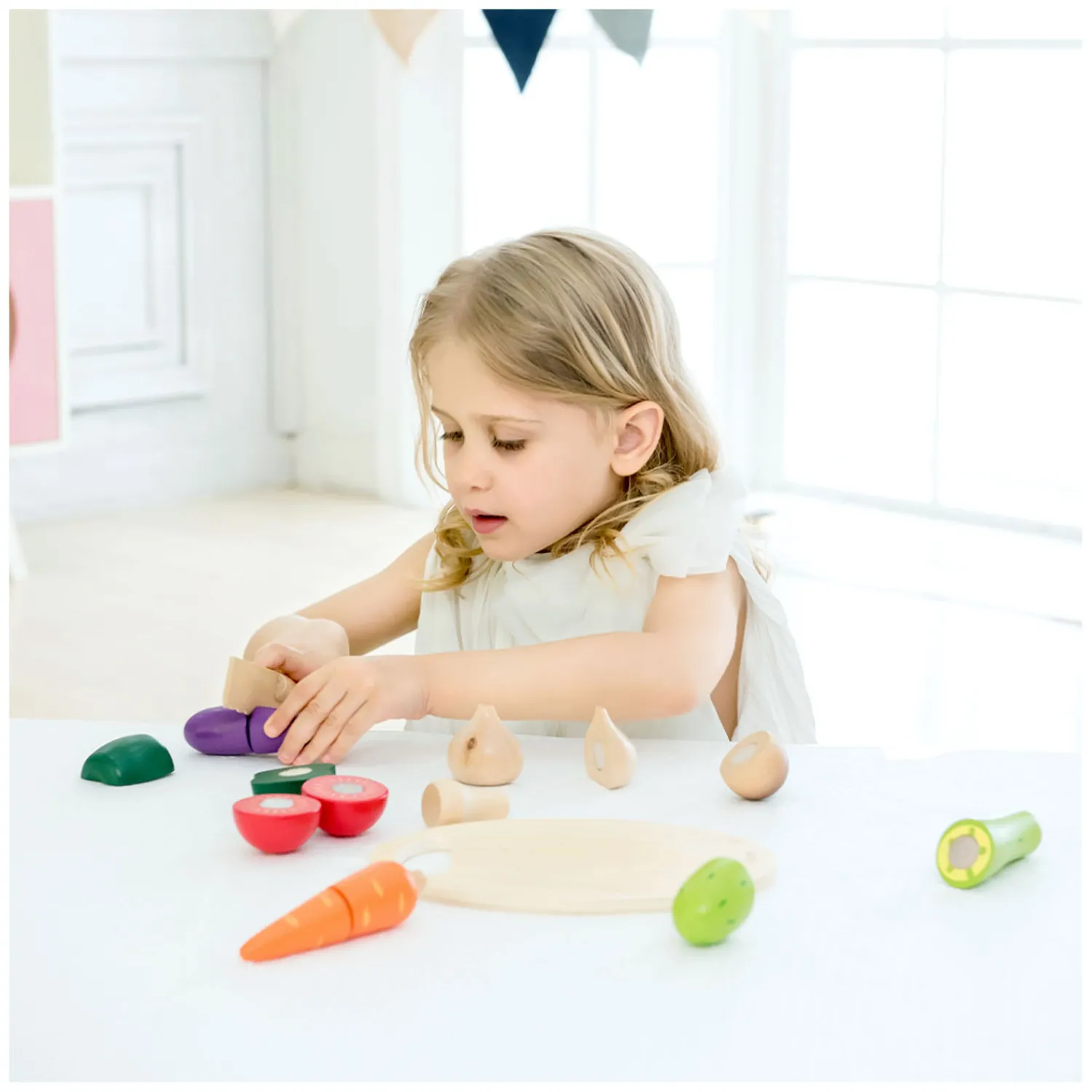 Houten Snijgroenten met Mes en Snijplank 16 dlg>Classic World Clearance