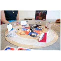 De Verraders Het Bordspel><noscript><img width=