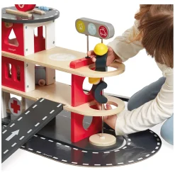 Bolid Houten Brandweerkazerne-Janod Clearance