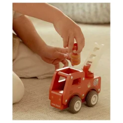 Houten Brandweerwagen met Poppetje FSC><noscript><img width=