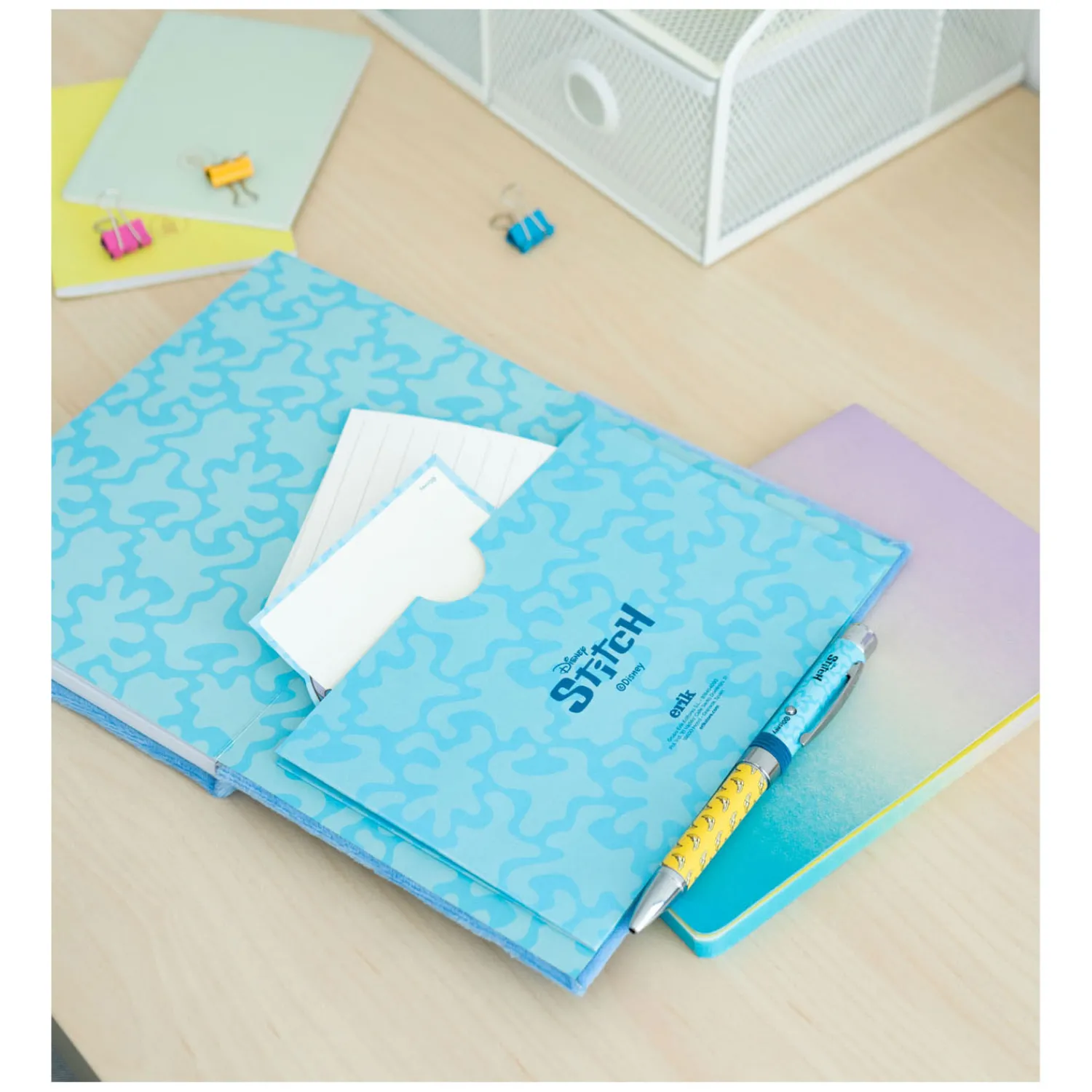 Notiteboek Stitch met Pen Clearance