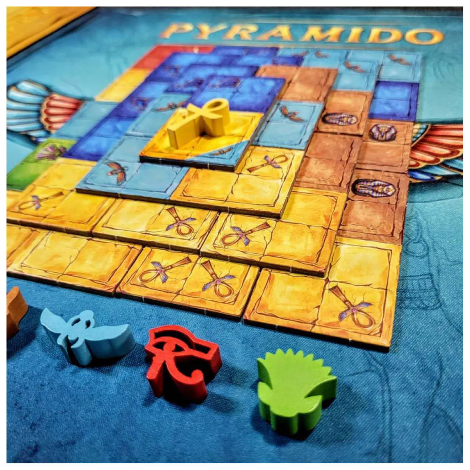 Pyramido - Bordspel-White Goblin Games Hot