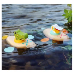 - Badspeelgoed Houten Kano Pelikaan Opwindbaar><noscript><img width=