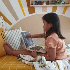 Small Foot  -  Houten Laptop met Magneetbord New