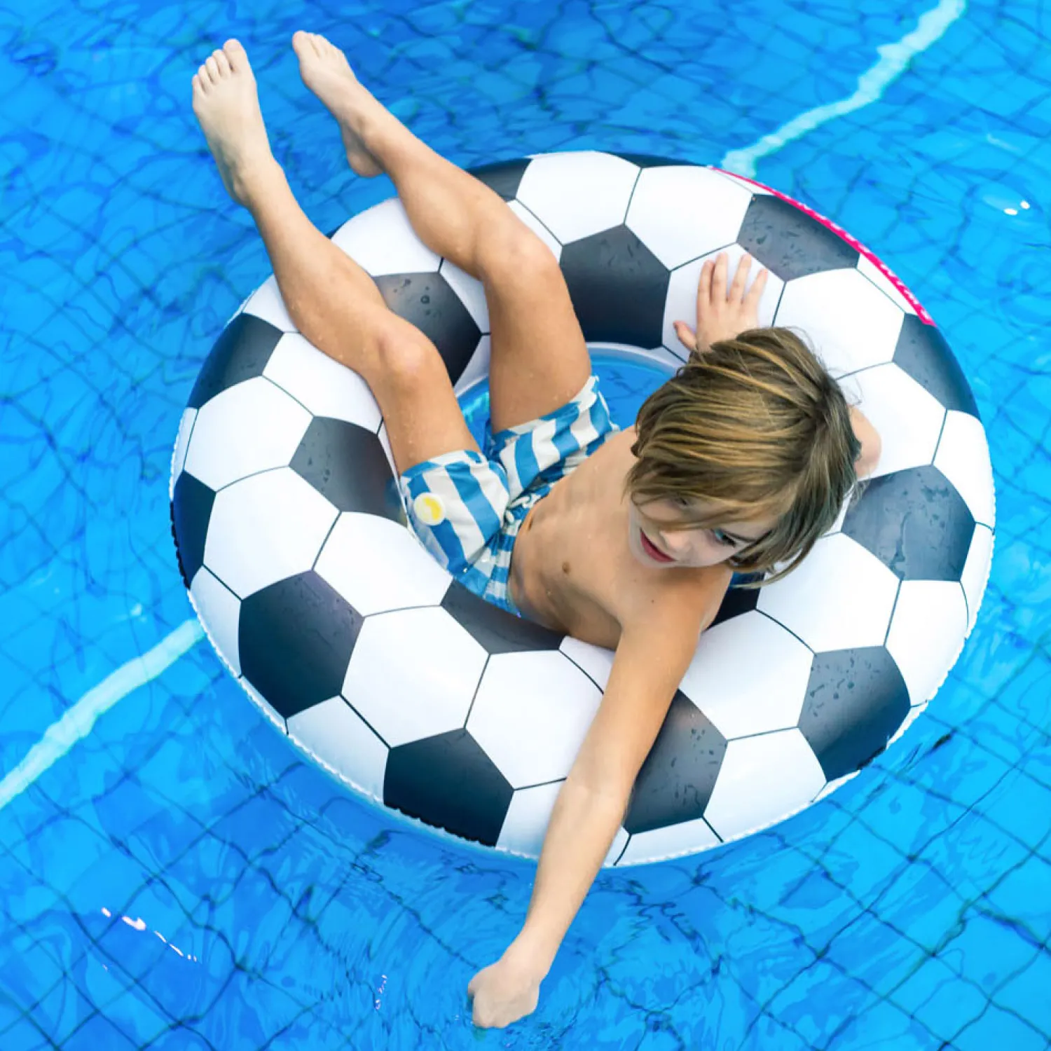 Zwemring Voetbal, 90cm>Swim Essentials Sale
