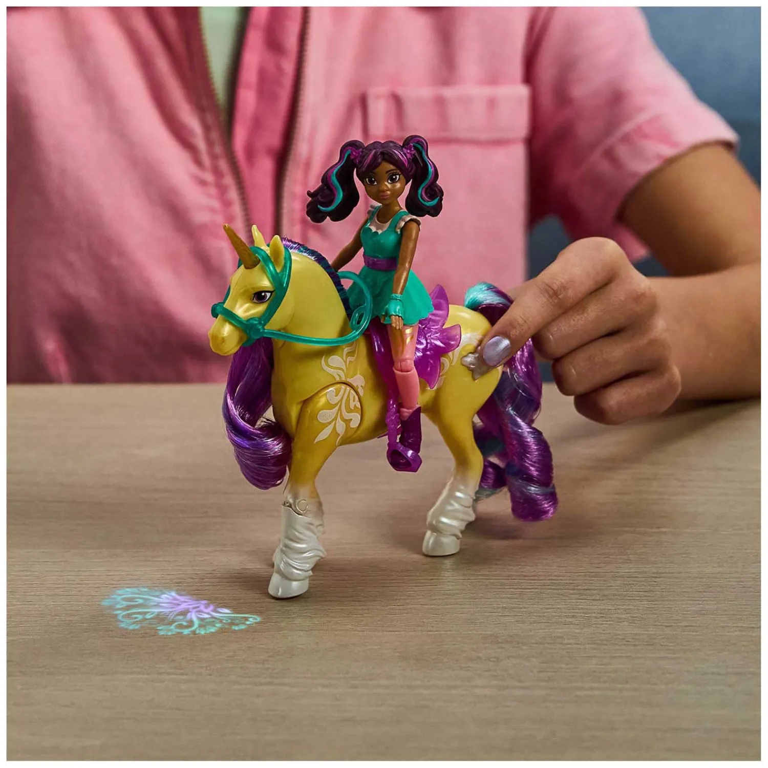 Spin Master Unicorn Academy - Pop Ava en Eenhoorn Leaf met Licht